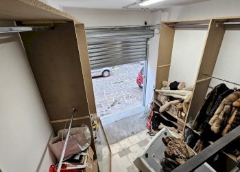 20250312_115545.jpg - Magazzino Via Francesco Manzo, Salerno - foto 4