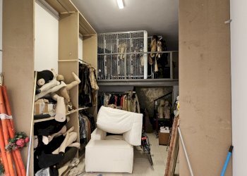 20250312_115200.jpg - Magazzino Via Francesco Manzo, Salerno - foto 6