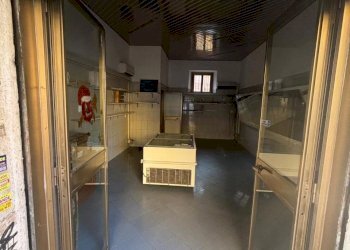 8a36cd34-ae62-46df-a316-5713a9063855.jpg - Locale Commerciale Via Vittorio Veneto 43, Nettuno - foto 4