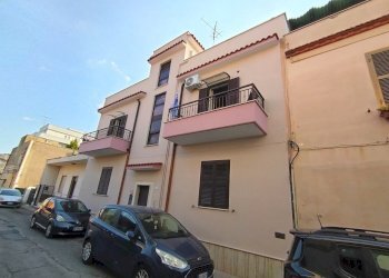 IMG_20250811_181155.jpg - Quadrilocale Via dei Frassini 11, Nettuno - foto 1