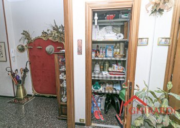 7.0 RIPOSTIGLIO.jpg - Appartamento Via Laviosa 31, Genova - foto 27