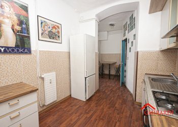 3.2 cucina.jpg - Appartamento Via Chiaravagna 5, Genova - foto 6