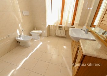 5.0 bagno.jpg - Appartamento VIA CHIARAVAGNA 5, Genova - foto 16