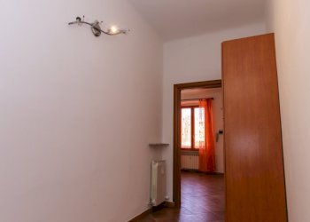 7.0 corridoio.jpg - Appartamento VIA CHIARAVAGNA 5, Genova - foto 20