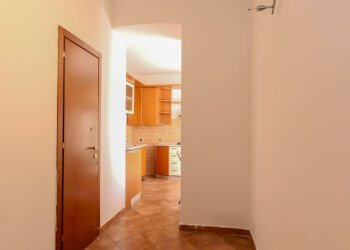 7.1 corridoio.jpg - Appartamento VIA CHIARAVAGNA 5, Genova - foto 21