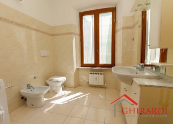 6.0 BAGNO.jpg - Appartamento VIA CHIARAVAGNA 5, Genova - foto 18
