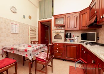 3.3 CUCINA.jpg - Quadrilocale VIA MOLFINO  6, Genova - foto 9