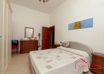 4.2 CAMERA.jpg - Quadrilocale VIA MOLFINO  6, Genova - foto 12