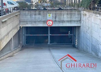 1.0 INGRESSO.jpg - Box VIA LUIGI CIBRARIO, Genova - foto 2