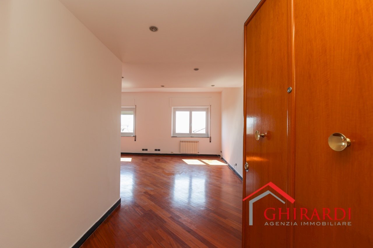 1.0 ingresso.jpg - Apartment VIA DELL'INSURREZIONE 12A, Genova - photo 2