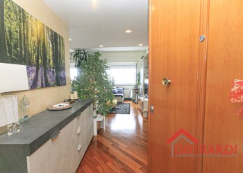 1.0 INGRESSO.jpg - Appartamento VIA DELL'INSURREZIONE 12A, Genova - foto 2