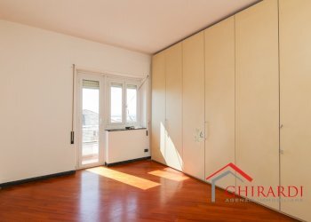 4.0 camera 1.jpg - Appartamento VIA DELL'INSURREZIONE 12A, Genova - foto 14