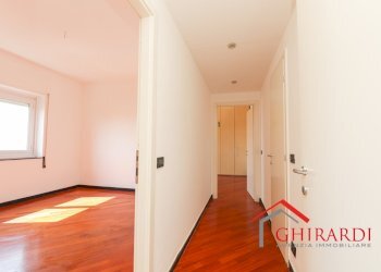 8.1 corridoio.jpg - Appartamento VIA DELL'INSURREZIONE 12A, Genova - foto 30