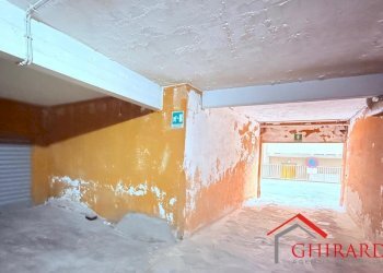 3.2 ACCESSO..jpeg - Box VIA DOMENICO OLIVA 27 i, Genova - foto 9