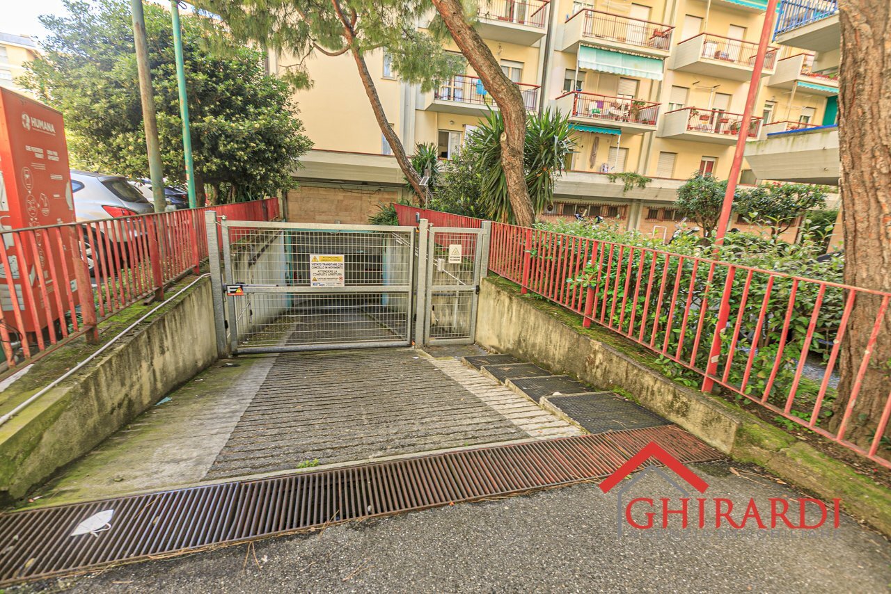 1.0INGRESSO.jpg - Box VIA CHIARAVAGNA, Genova - foto 2