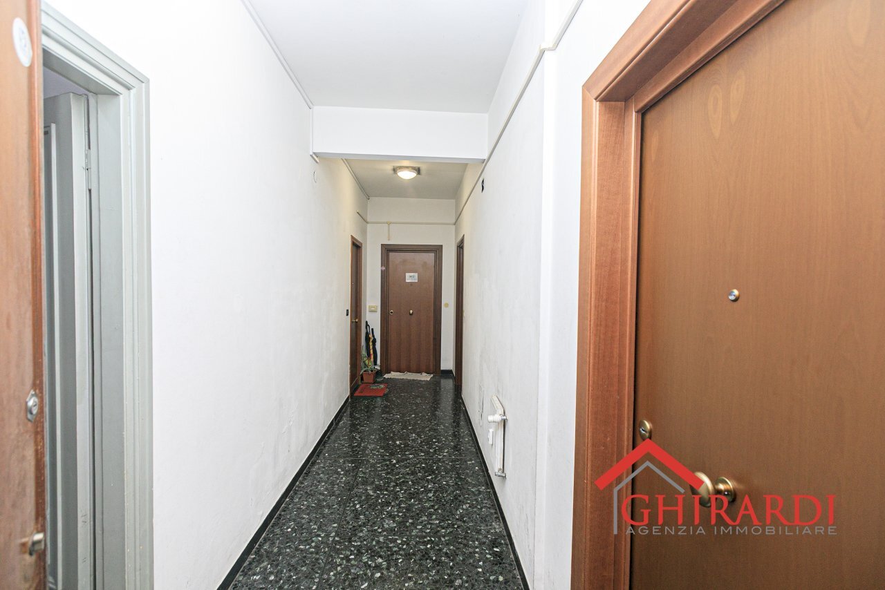 1.0 INGRESSO.jpg - Office VIA ERIDANIA 8, Genova - photo 2