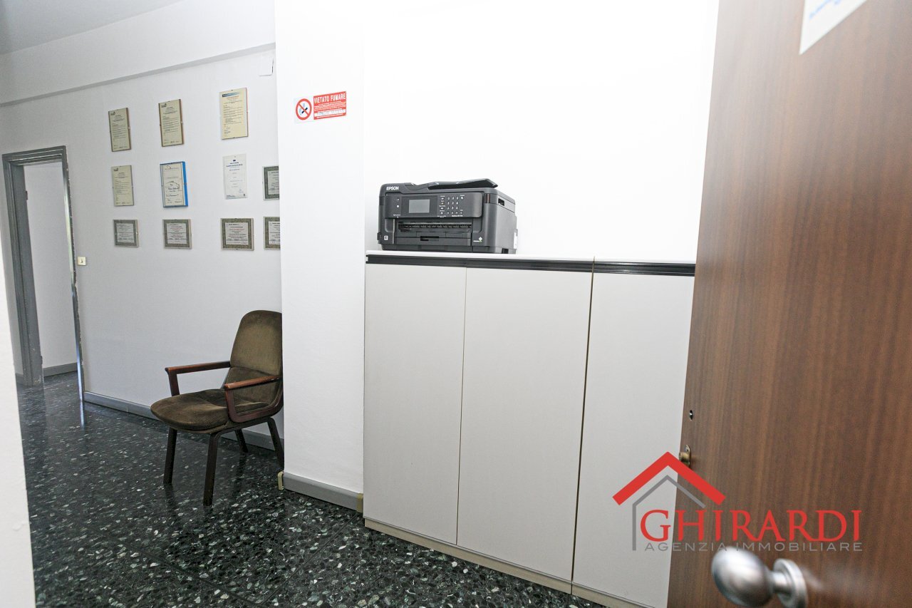 1.1 INGRESSO.jpg - Office VIA ERIDANIA 8, Genova - photo 3