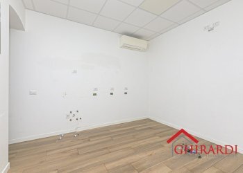 5.0 UFFICIO 4.jpg - Ufficio Via Ciro Menotti 51, Genova - foto 14
