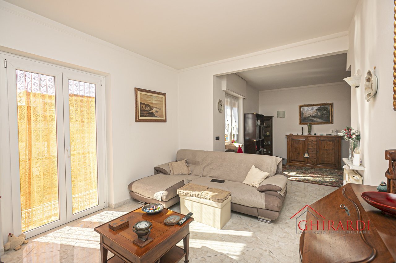 2.7 soggiorno.jpg - Appartamento Via Gian Pietro Sery 7, Genova - foto 1