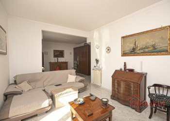 2.6 soggiorno.jpg - Appartamento Via Gian Pietro Sery 7, Genova - foto 2