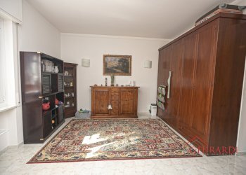 2.3 soggiorno.jpg - Appartamento Via Gian Pietro Sery 7, Genova - foto 10