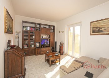 2.4 soggiorno.jpg - Appartamento Via Gian Pietro Sery 7, Genova - foto 11