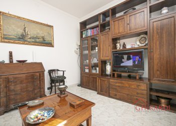 2.5 soggiorno.jpg - Appartamento Via Gian Pietro Sery 7, Genova - foto 12