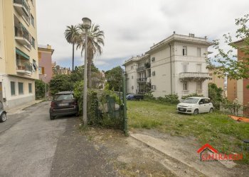3.1 accesso.jpg - Box Viale Villa Chiesa, Genova - foto 24