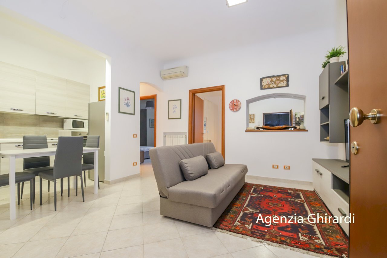 1.0 soggiorno.jpg - Appartamento Via Gino Capponi 8, Genova - foto 1