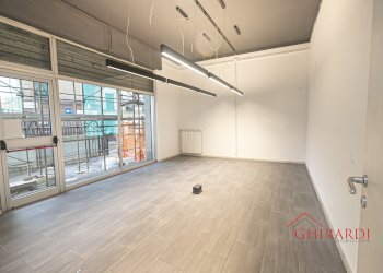 2.0 locale 2.jpg - Locale Commerciale VIA ALFREDO D'ANDRADE 76R, Genova - foto 7