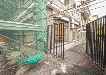 7.0 esterno.jpg - Locale Commerciale VIA ALFREDO D'ANDRADE 76R, Genova - foto 27