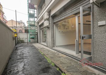 7.3 esterno.jpg - Locale Commerciale VIA ALFREDO D'ANDRADE 76R, Genova - foto 30