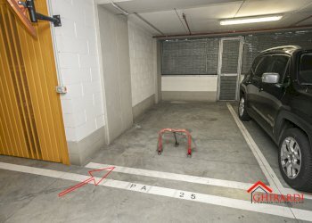 1.3 posto auto.jpg - Box Genova - foto 5