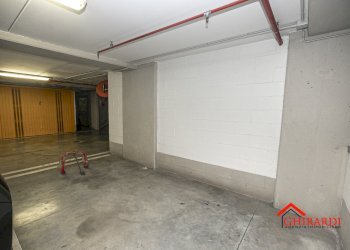 1.4 posto auto.jpg - Box Genova - foto 6