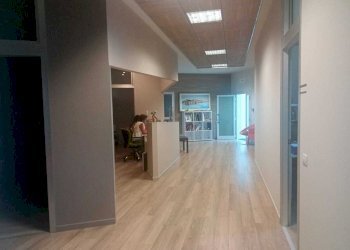 muti1.jpg - Office Via Edison, Ancona - photo 1