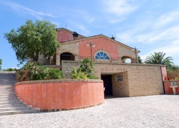 P1059926.jpg - Villa Via Passarini, Recanati - foto 1