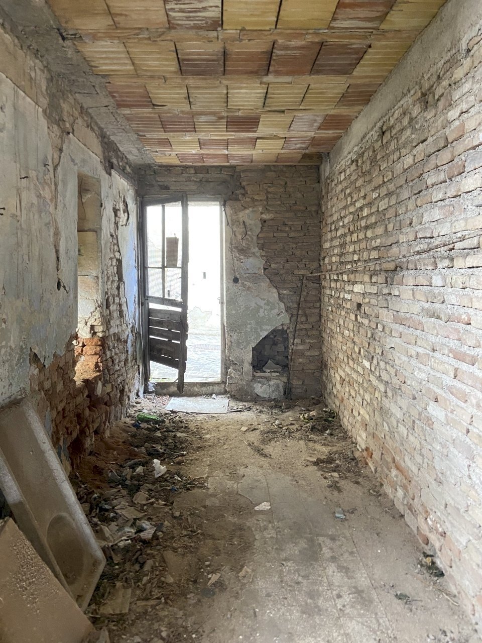 964C2272-5DE0-4BEA-8B5B-D312F0CBF690.jpeg - Townhouse Via Paolo VI 22, Osimo - photo 1