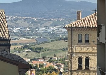 IMG_7915.jpeg - Villa a Schiera Via pompeiana, Osimo - foto 1