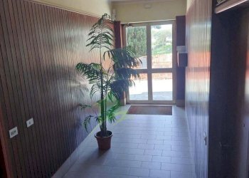 androne condominio.jpg - Trilocale Via Vallarino  54, Sanremo - foto 20