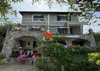 48fc4f1d-ddca-4c82-8bcf-e7b125328397.jpg - Villa Via Monsignore Tornatore, Dolceacqua - photo 1