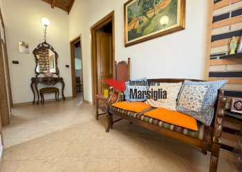 824a7621-f3e5-4deb-9eaa-31a6e4d25145.jpg - Villa Via Monsignore Tornatore, Dolceacqua - photo 11