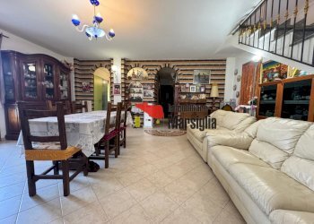 47336d7f-856a-4a84-a56c-2df891402f32.jpg - Villa Via Monsignore Tornatore, Dolceacqua - photo 19