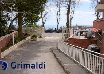 2.png - One-room apartment Via Francesco Petrarca 31, Napoli - photo 2