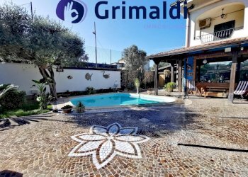 IMG-20250730-WA0095.jpg - Villa Napoli - foto 1