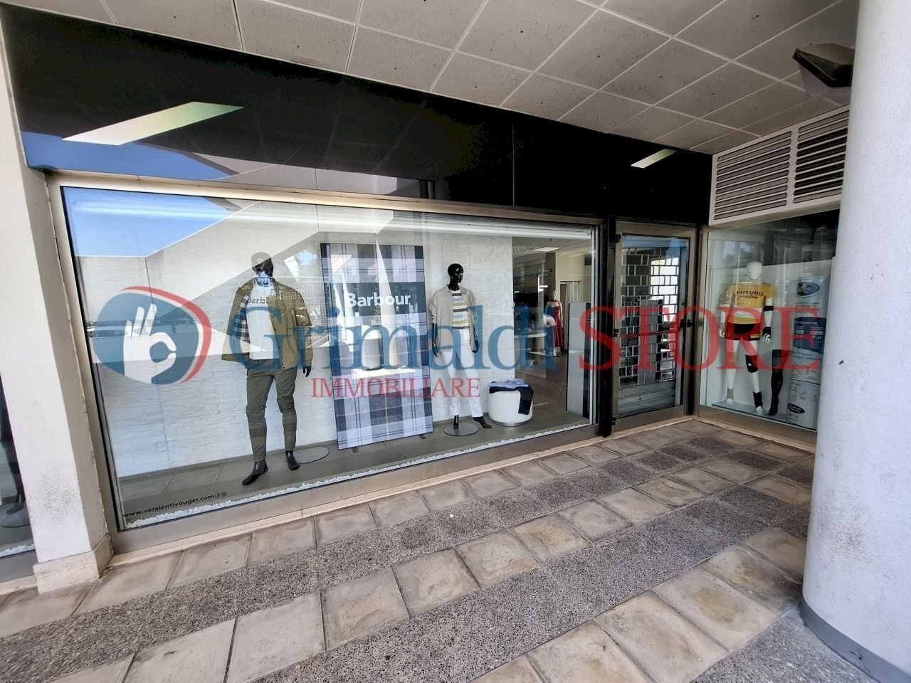 IMG-20250627-WA0006_risultato.jpg - Locale Commerciale Via Pacinotti 19, Campi Salentina - foto 3