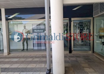 IMG-20250627-WA0005_risultato.jpg - Locale Commerciale Via Pacinotti 19, Campi Salentina - foto 2