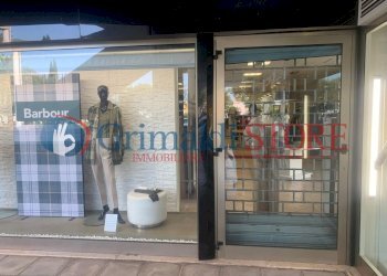 Immagine WhatsApp 2025-06-27 ore 12.49.25_abbf6717 - Locale Commerciale Via Pacinotti 19, Campi Salentina - foto 8