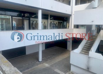 WhatsApp Image 2025-04-28 at 16.51.25 (3)_risultat - Locale Commerciale Via Pacinotti 19, Campi Salentina - foto 24