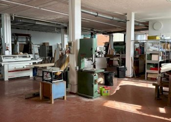 Interni capannone - Magazzino via Canturina 5, Capiago Intimiano - foto 27