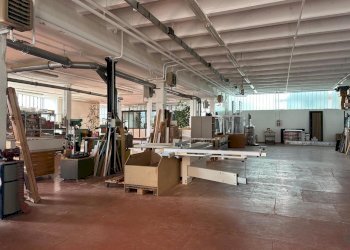 Interni capannone - Magazzino via Canturina 5, Capiago Intimiano - foto 13